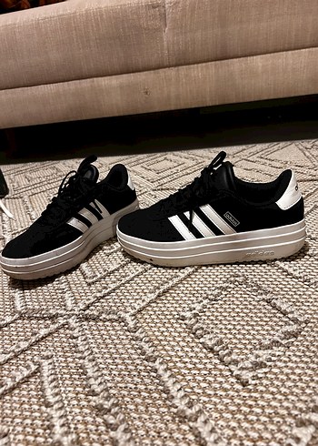 37 Beden siyah Renk Adidas siyah spor ayakkabı
