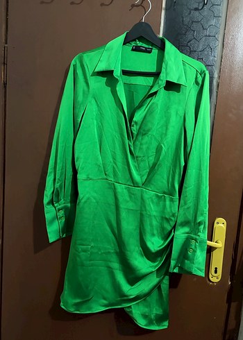 Uzun Kollu Yeşil Saten Gömlek Elbise - Görsel 3