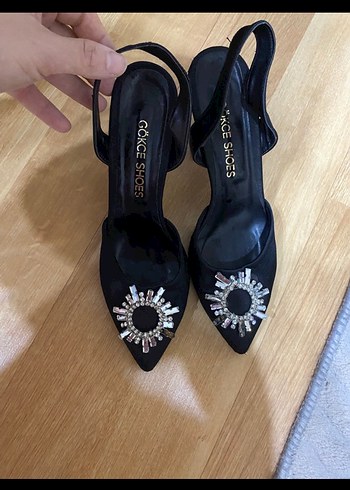 Siyah Parlak Taşlı Stiletto Gelin Ayakkabısı