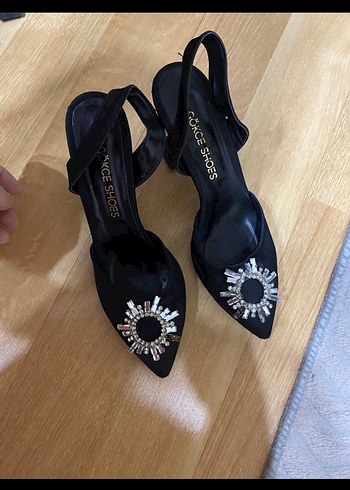 39 Beden Siyah Parlak Taşlı Stiletto Gelin Ayakkabısı