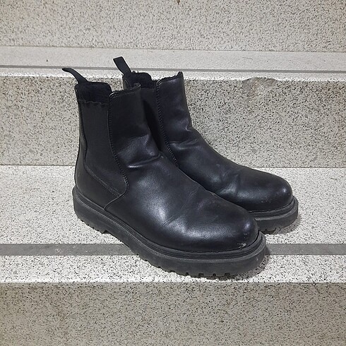 Pull&Bear Chelsea Bot