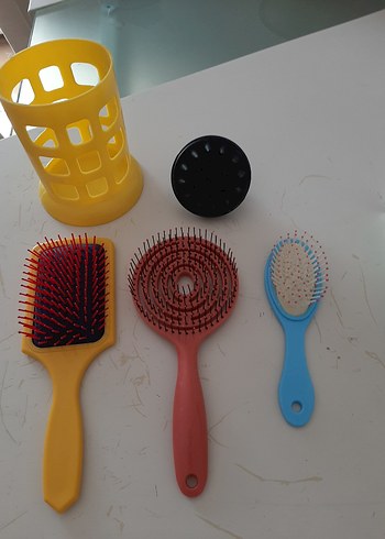 Sarı Kutulu 3 Saç Fırçası ve Tarak Seti - Görsel 9