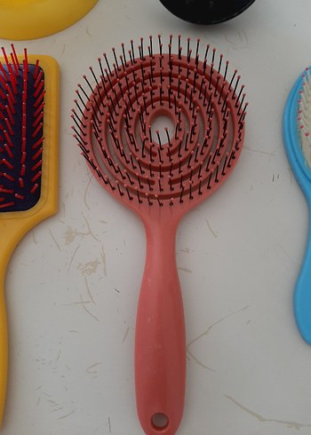 Sarı Kutulu 3 Saç Fırçası ve Tarak Seti - Görsel 7