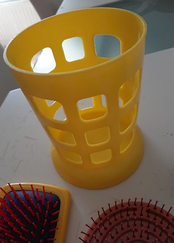 Sarı Kutulu 3 Saç Fırçası ve Tarak Seti - Görsel 3