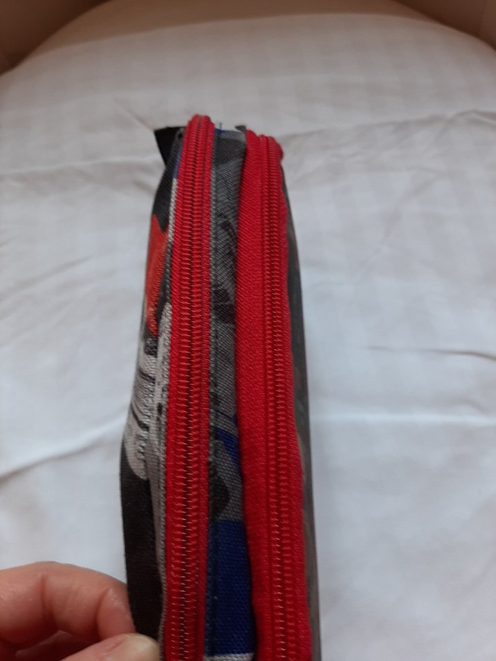 Kırmızı Çocuk kalemlik - Görsel 3