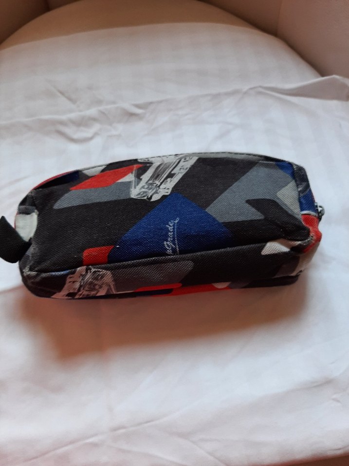 Kırmızı Çocuk kalemlik - Görsel 4