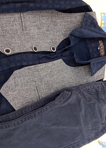 Gri Erkek Çocuk Düğmeli Denim Yelek - Görsel 2