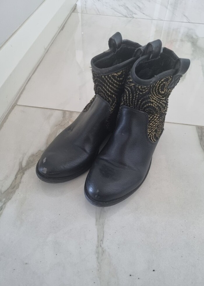 Kadin bot - Görsel 2