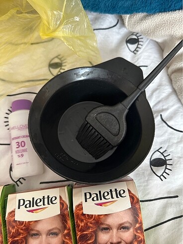 4 kutu palette 8-77 saç boyası - Görsel 3