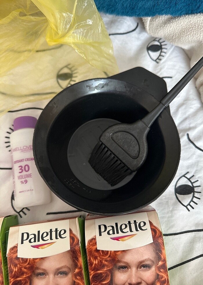 4 kutu palette 8-77 saç boyası - Görsel 3