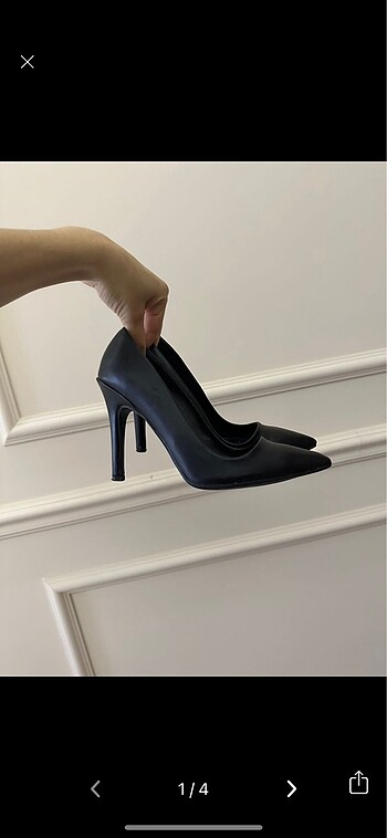 Siyah deri stiletto