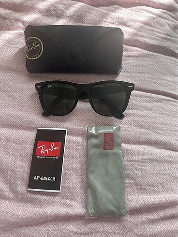 Rayban wayfarer güneş gözlüğü