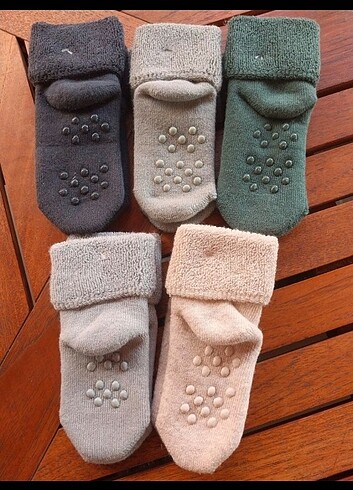 Kaydırmaz silikonlu havlu corap - Görsel 2