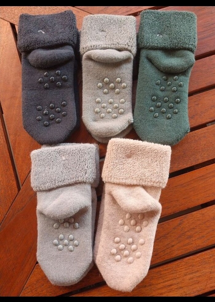 Kaydırmaz silikonlu havlu corap - Görsel 2