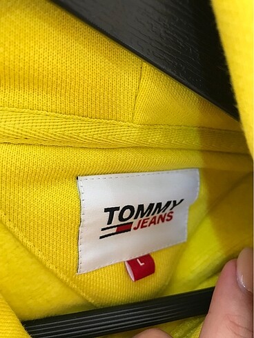 l Beden Tommy sweatshirt