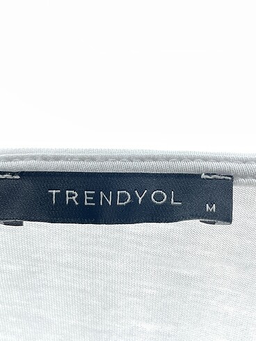 m Beden beyaz Renk Trendyol & Milla T-shirt %70 İndirimli.