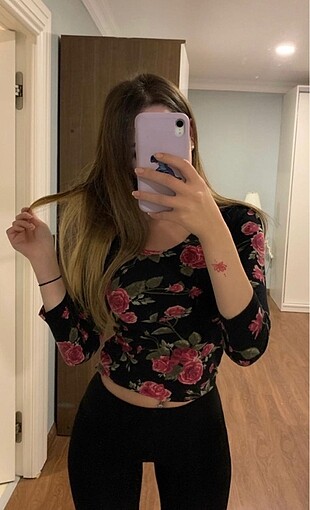 Siyah çiçekli bluz sorunsuz