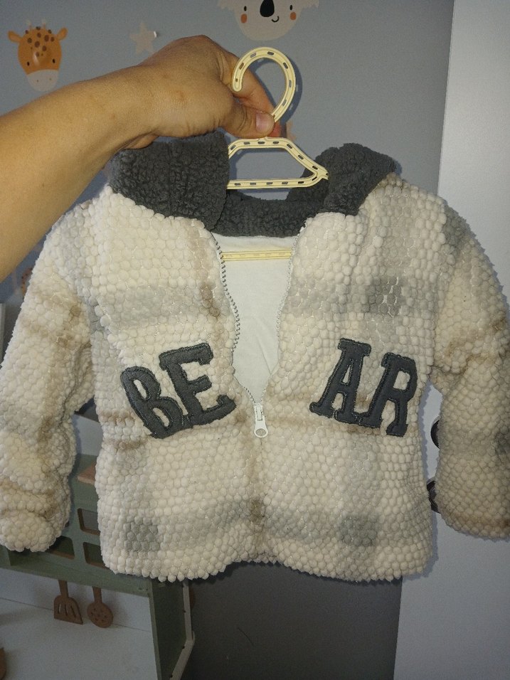 Kapüşonlu Erkek Çocuk Beyaz Peluş Ceket - Görsel 4