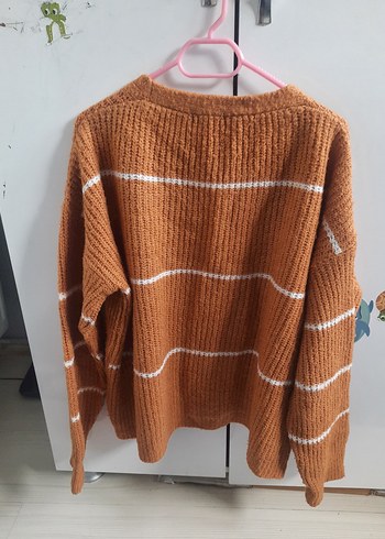 Hafif Kahverengi Örgü V Yaka Salaş Hırka - Görsel 2