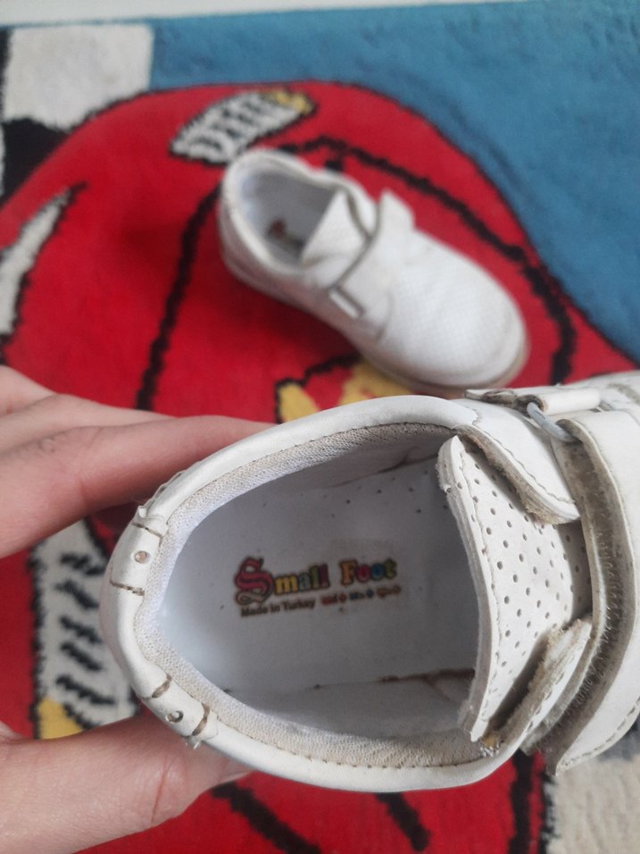 Beyaz Cırt Cırtlı Erkek Çocuk Terlik - Görsel 2