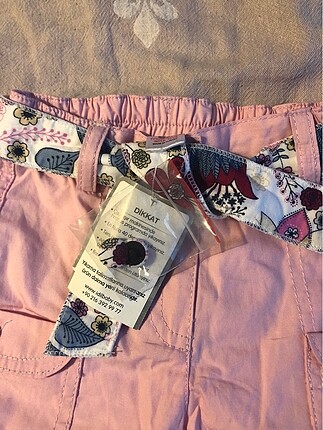 Kız bebek pembe renk, kemerli pantolon. Yeni etiketi üzerinde. İ - Görsel 6
