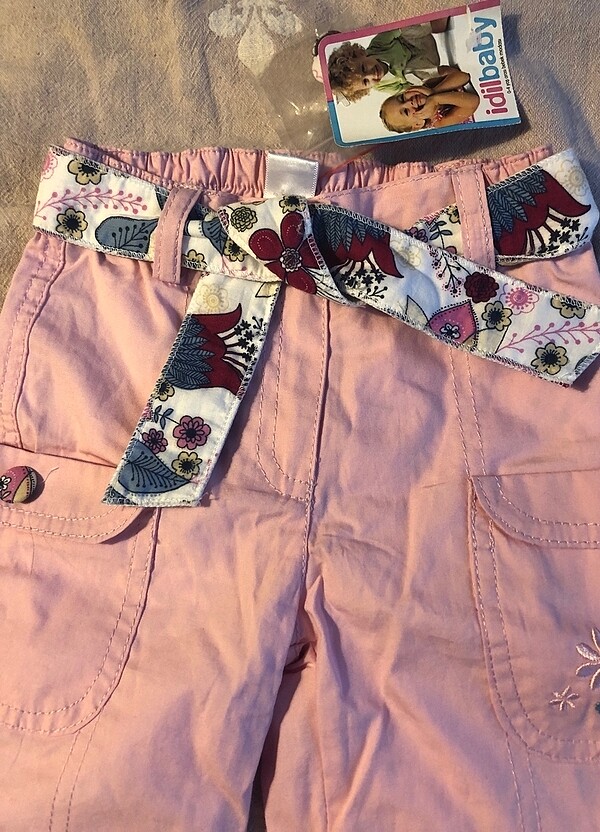 Kız bebek pembe renk, kemerli pantolon. Yeni etiketi üzerinde. İ - Görsel 4