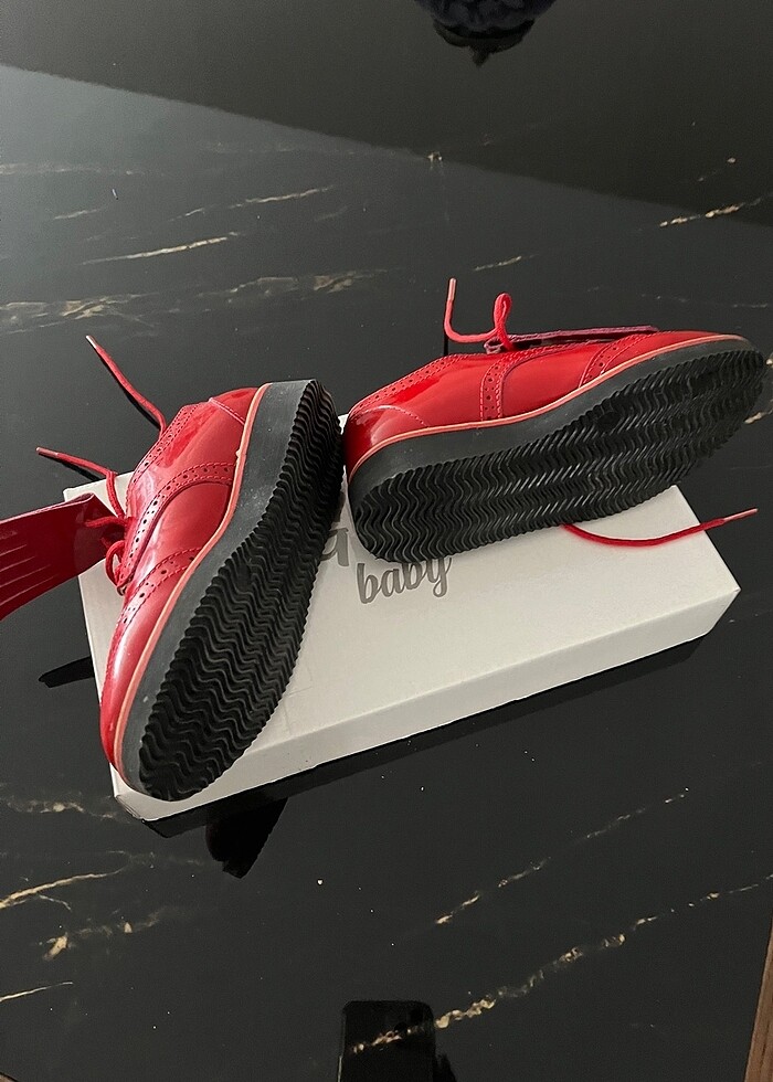 B&G kırmızı 0 deri ayakkabı 27 numara. - Görsel 3