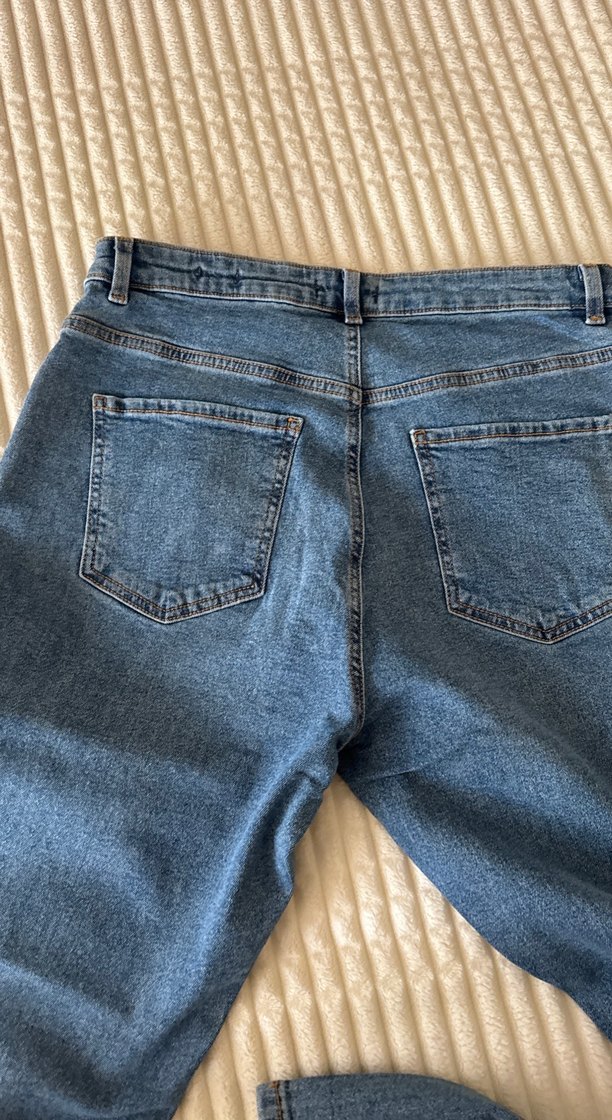Gri Tokalı Mavi Kadın Denim Pantolon - Görsel 4