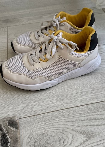 Kadın Beyaz Bağcıklı Spor Ayakkabı - Görsel 4