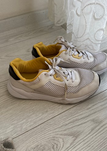 Kadın Beyaz Bağcıklı Spor Ayakkabı - Görsel 3