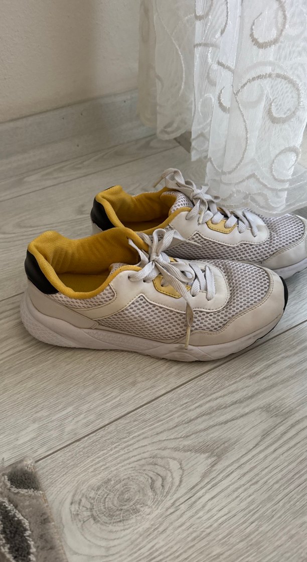 Kadın Beyaz Bağcıklı Spor Ayakkabı - Görsel 3