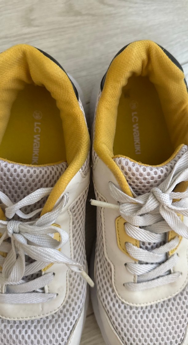 Kadın Beyaz Bağcıklı Spor Ayakkabı - Görsel 2