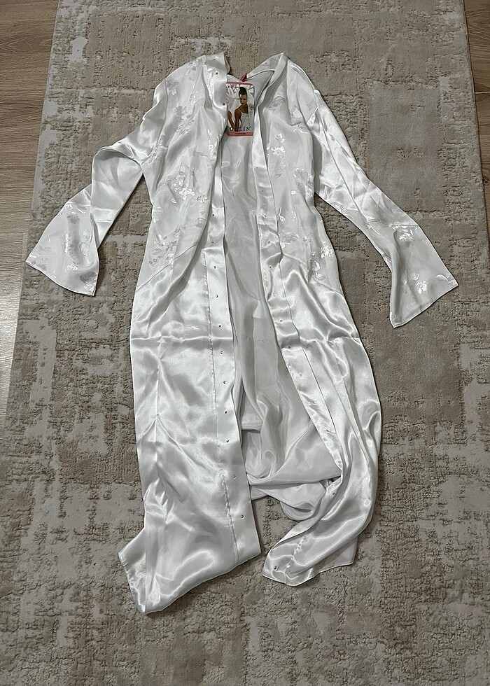 Saten gecelik takımı - Görsel 2