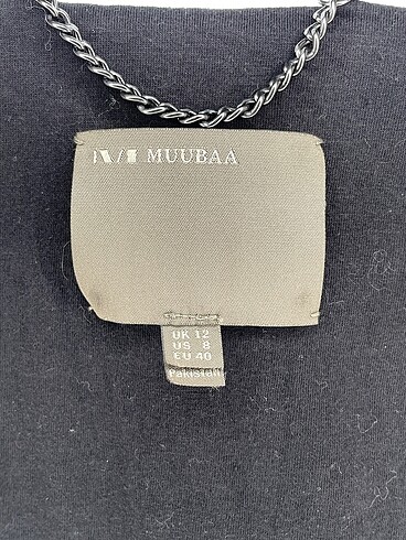 m Beden siyah Renk PreLoved Deri Ceket %70 İndirimli.
