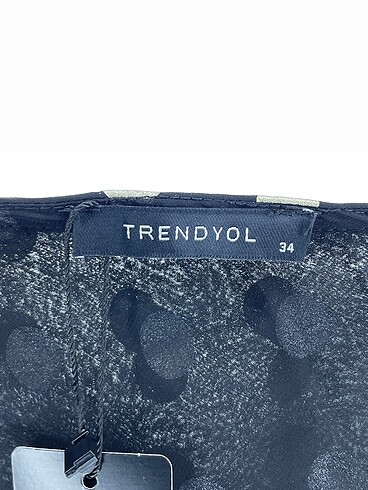 34 Beden çeşitli Renk Trendyol & Milla Bluz %70 İndirimli.
