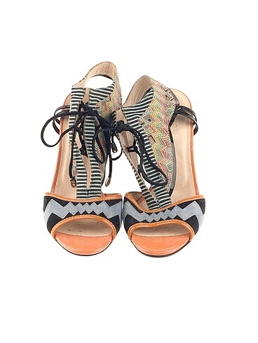 38 Beden Nursace Stiletto %70 İndirimli.