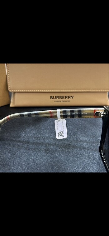 Beden Sıfır burberry güneş gözlüğü 4335 39298G