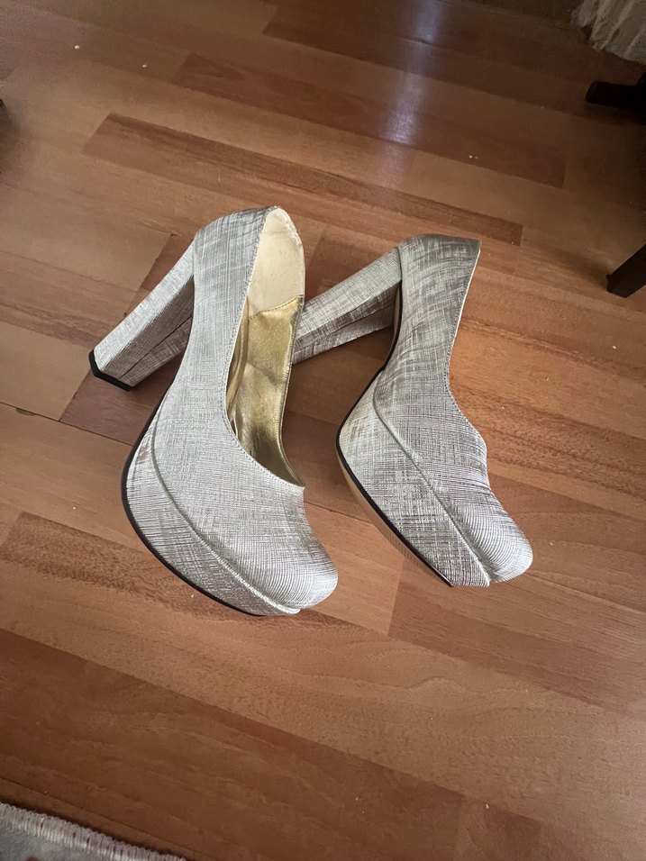 Diger Gri Keten Abiye Dolgu Topuk Ayakkabı - Görsel 4