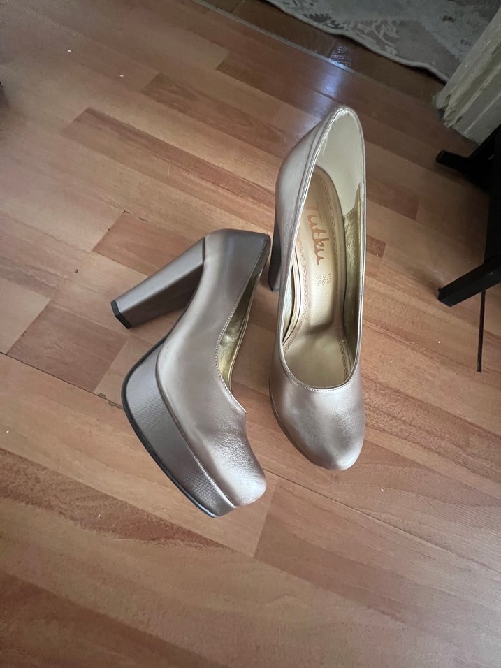 Diger Bej Parlak Platform Topuklu Kadın Ayakkabı - Görsel 2