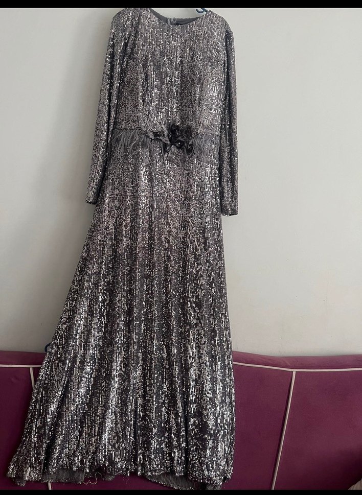 Gri Yılan Desenli Uzun Abiye Elbise - Görsel 2