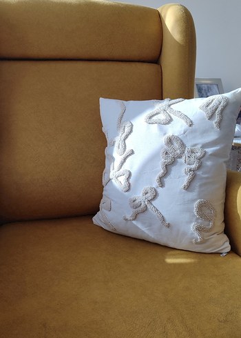 fiyonk desen punch kırlent kılıfı - Görsel 2