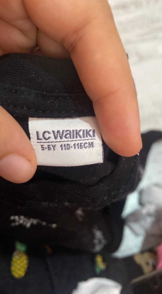 Kız Çocuk Siyah Payetli Tişört - Görsel 2