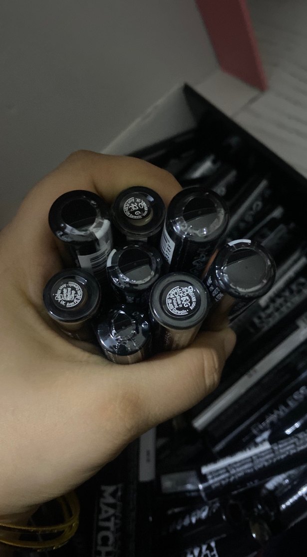 Avon Power Stay Siyah Maskara - Görsel 3