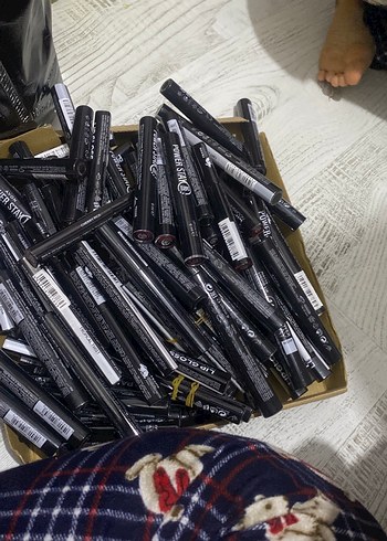 Siyah Maskara - Yoğun Koyu Renk - Görsel 2