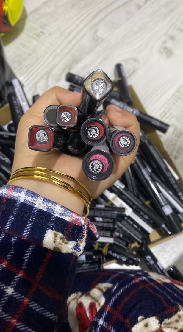 Siyah Maskara - Yoğun Koyu Renk - Görsel 4