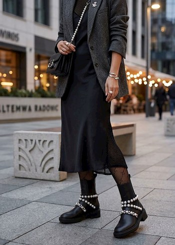 Zara İnci Detayli Botlar