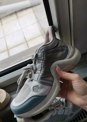 Nike Beyaz Gri Bağcıklı Spor Kadın Sneakers