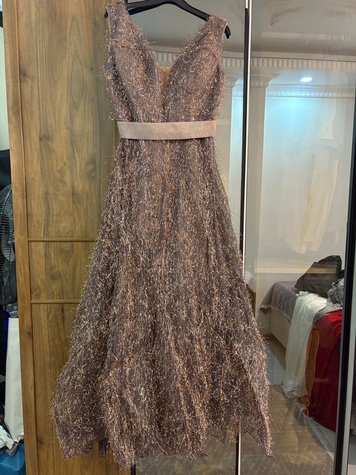 Kahverengi V Yaka Uzun Abiye Elbise - Görsel 3