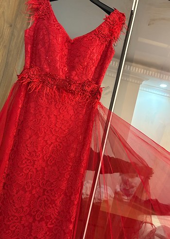 Dantel Detaylı Kırmızı Uzun Abiye Elbise - Görsel 2