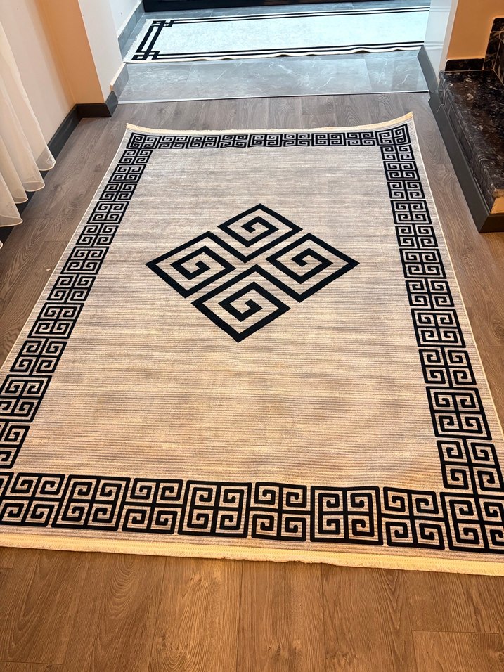 Klasik Desenli Gri Halı - Görsel 3